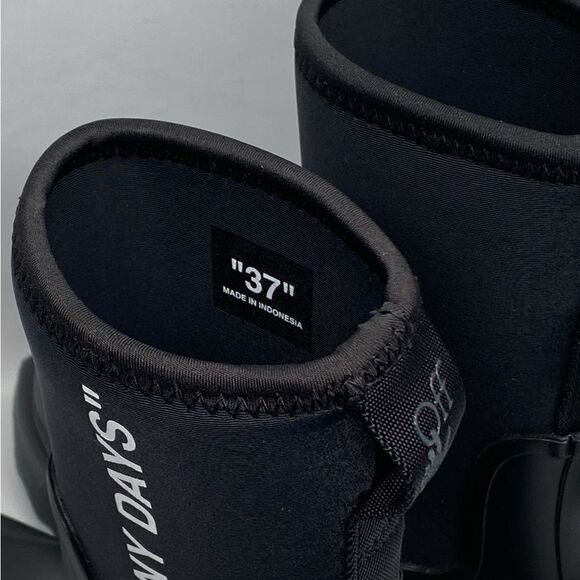 Off-White Sponge Rubber Rain Boots size 37 - Picture 8 of 11